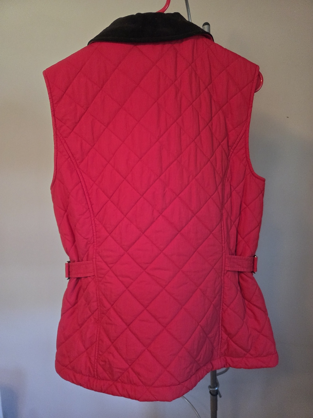 L.L. Bean Quilted Sleeveless Vest in Bright Red with Black Collar - Picture 4 of 4